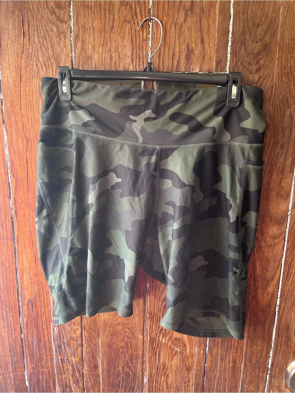 Old Navy Camo High-Rise Bike Shorts - Olive & Black - Picture 2 of 4